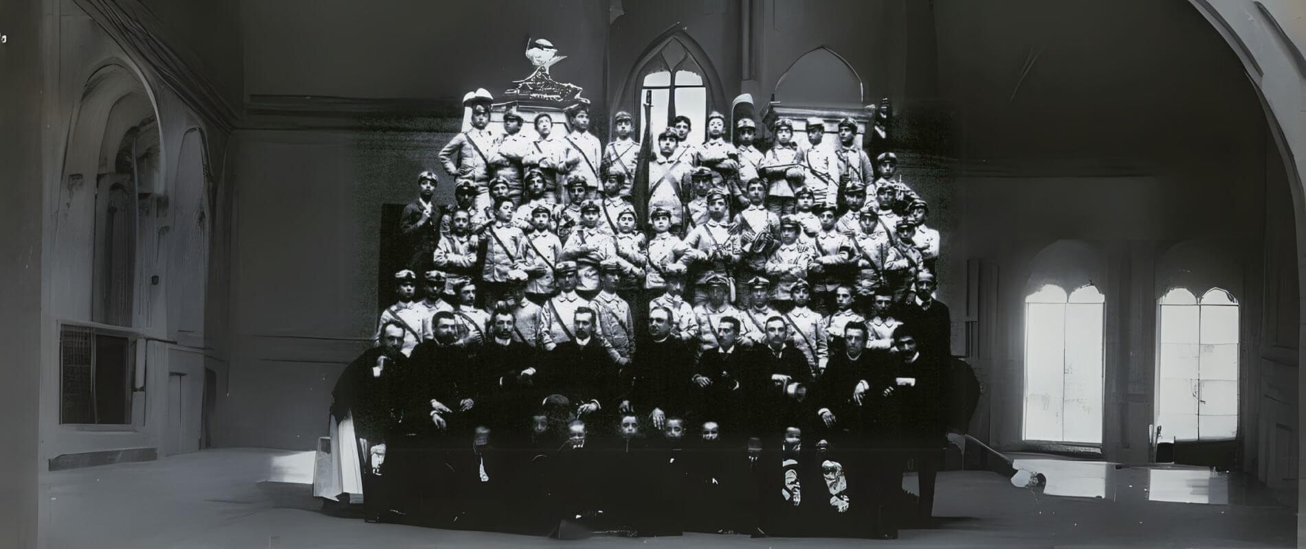 padre-eustaquio-medico-topo
